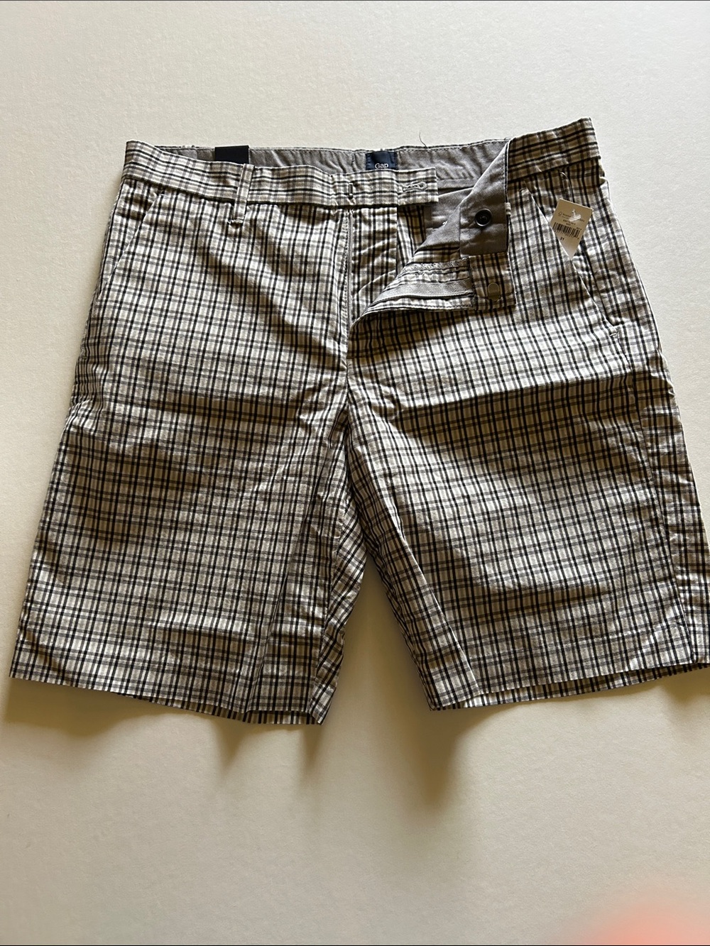 GAP Men's Plaid Flat-Front Shorts